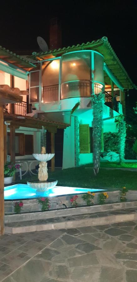 Privilege Suites Nea Kallikrateia Екстериор снимка