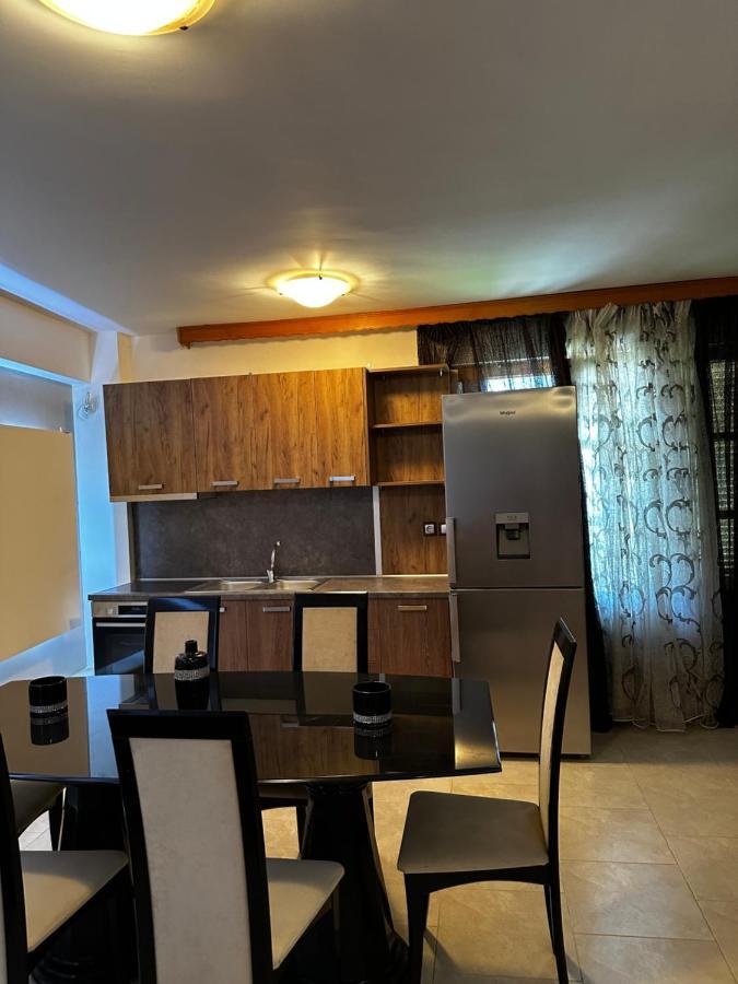 Privilege Suites Nea Kallikrateia Екстериор снимка