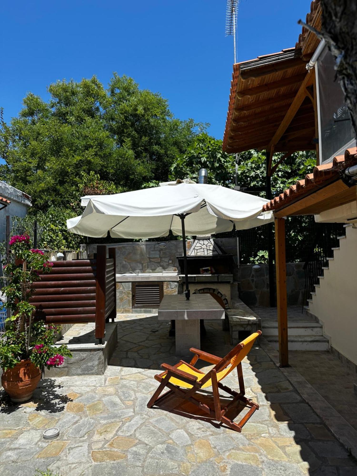 Privilege Suites Nea Kallikrateia Екстериор снимка